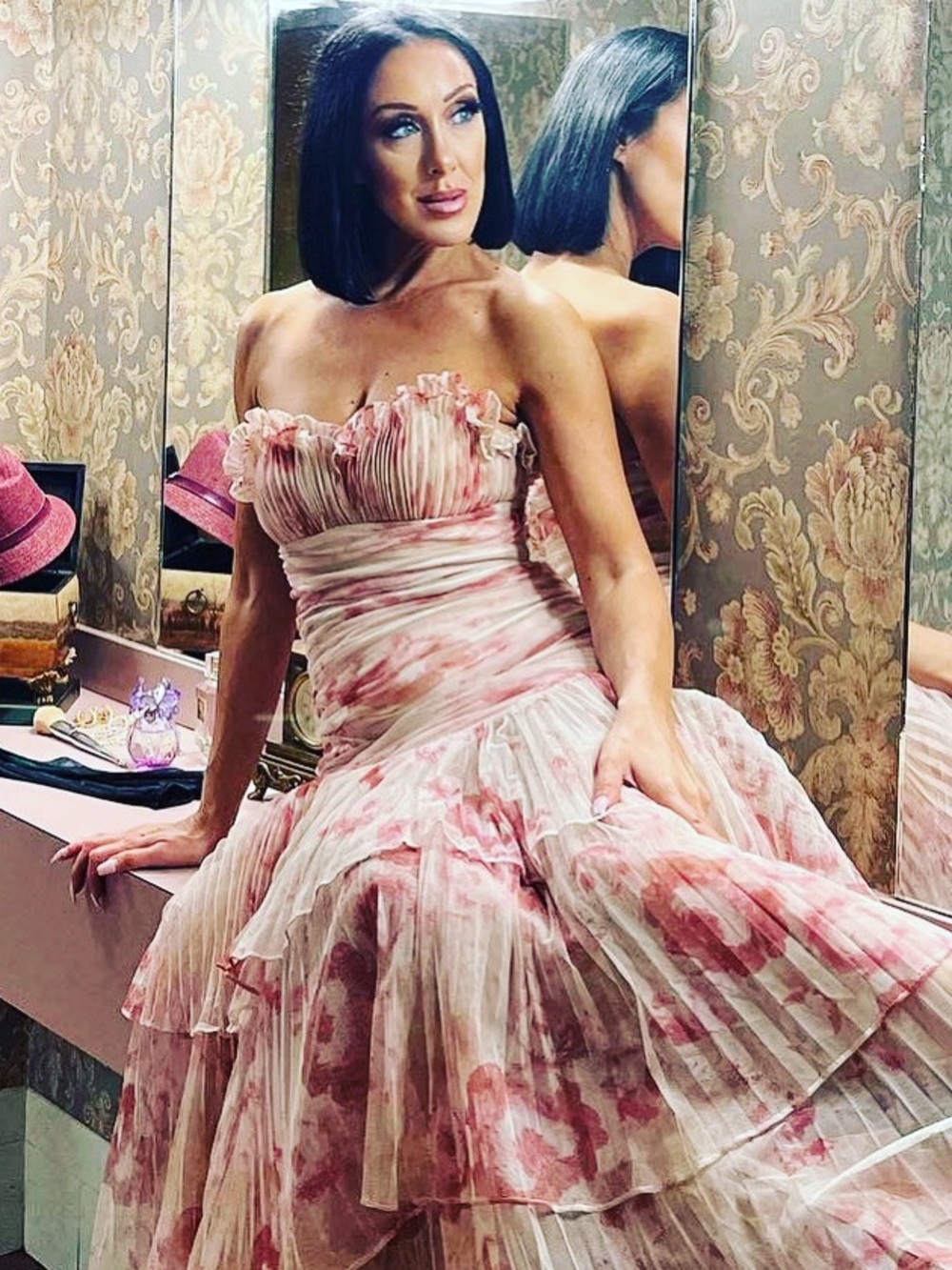 Pearl by Georgina Chapman Cream and Pink Floral Tiered Chiffon Maxi Dress - Picture 4 of 5